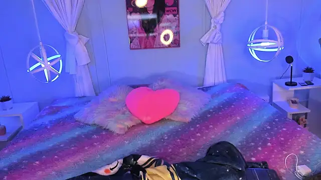 Hannahpage online show from October 3, 2025, 11:45 am