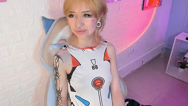 Hannahpage online show from September 18, 2025, 11:57 am