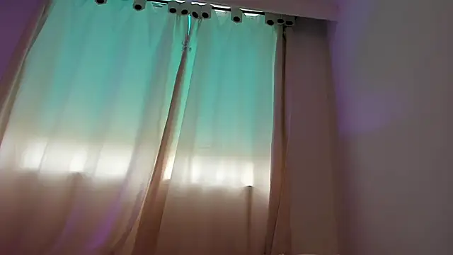 Snapshot of canelleGarces chatting on February 11, 2026, 4:40 pm canelleGarces online show from February 11, 2026, 4:40 pm