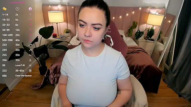 ashton heidii online show from October 17, 2025, 12:14 am