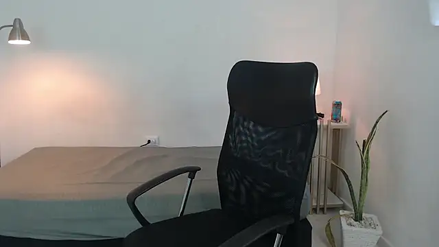 Snapshot of crow_black00 chatting on September 13, 2025, 3:23 pm crow black00 online show from September 13, 2025, 3:23 pm