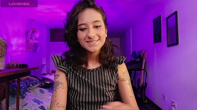 atenea dragon   online show from December 4, 2025, 8:52 pm