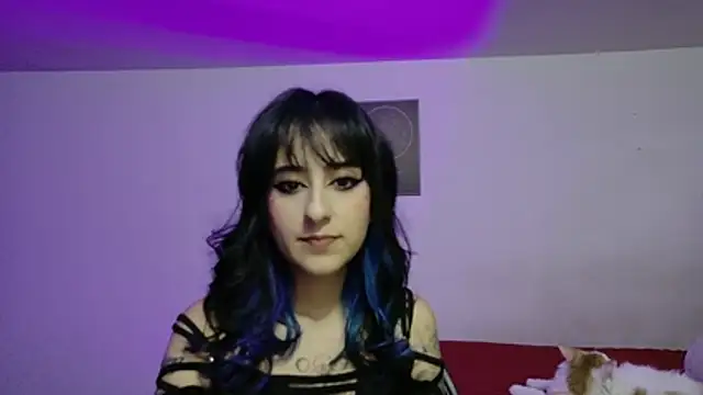 atenea dragon   online show from April 13, 2026, 7:40 pm