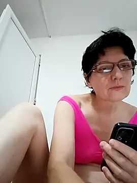 Vera Elle online show from September 24, 2025, 12:29 am