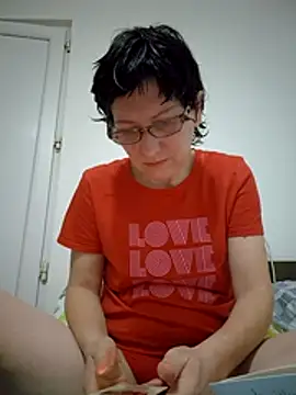 Vera Elle online show from December 16, 2025, 1:54 am