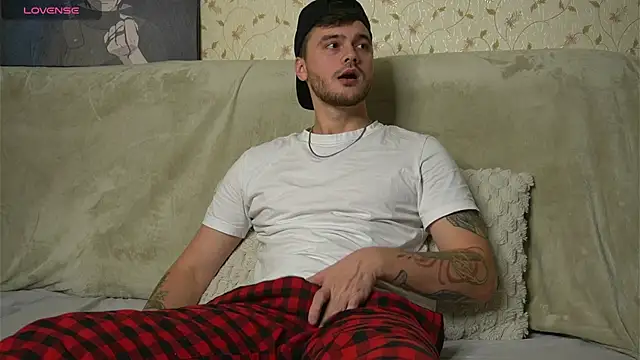 johnstoneisland online show from October 11, 2025, 6:20 pm