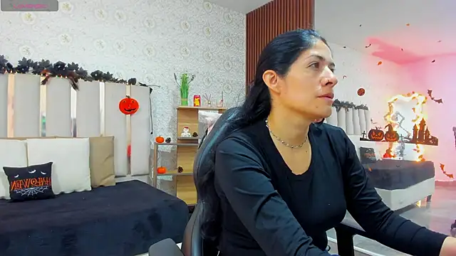 Snapshot of BLUE_TAY1 chatting on October 14, 2025, 12:17 pm BLUE TAY1 online show from October 14, 2025, 12:17 pm