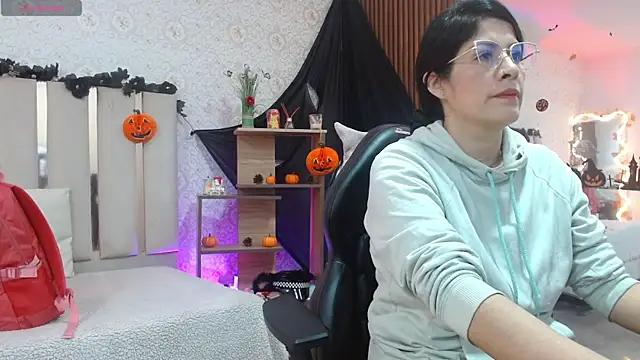 Snapshot of BLUE_TAY1 chatting on November 2, 2025, 12:10 pm BLUE TAY1 online show from November 2, 2025, 12:10 pm