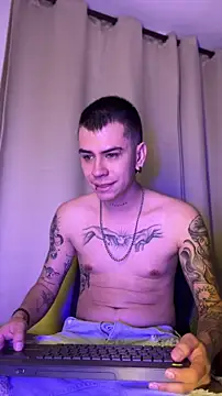 Snapshot of chris_suarez chatting on June 20, 2026, 3:44 am chris suarez online show from June 20, 2026, 3:44 am