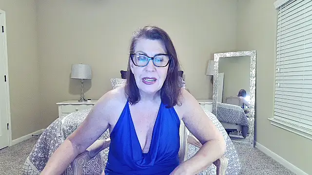 HotTxGilfMaggie online show from November 4, 2025, 3:10 am