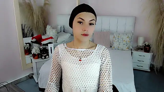 nathalialoes1 online show from December 19, 2025, 12:25 am