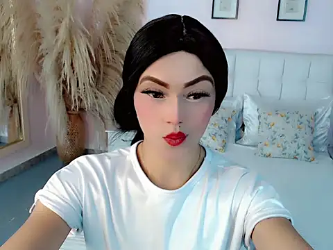 nathalialoes1 online show from October 1, 2025, 7:51 pm