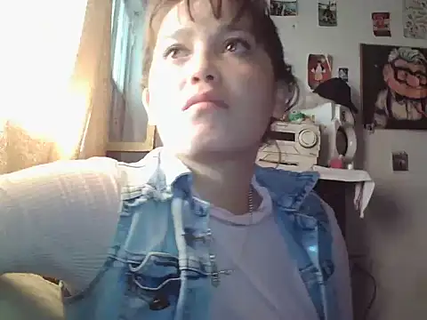 chanito 1421 online show from September 23, 2025, 9:33 pm