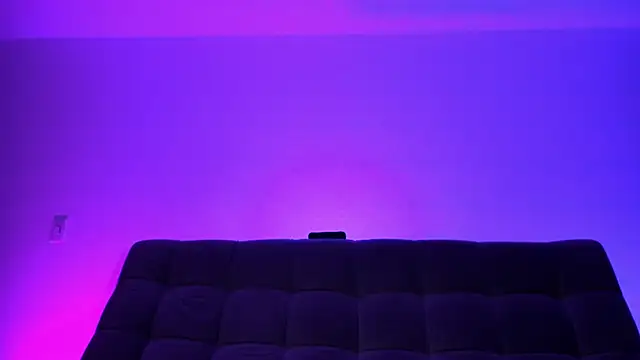 Aciid lover online show from April 19, 2026, 2:56 am