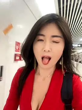 xtt1689999 online show from September 10, 2025, 12:42 am