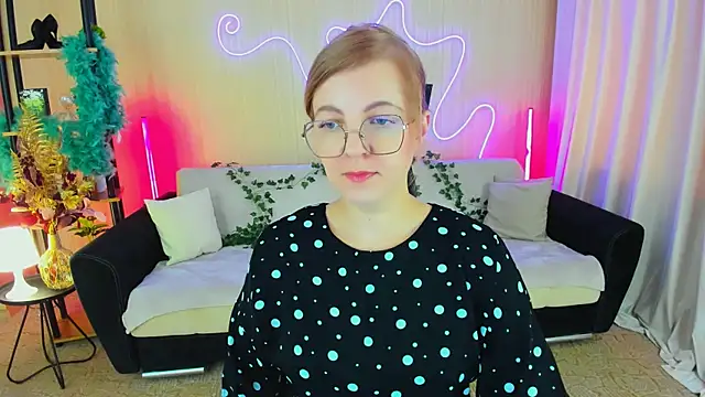 YourUniverser online show from November 18, 2025, 9:12 am