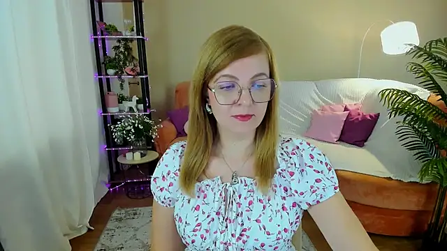 YourUniverser online show from September 9, 2025, 10:25 am