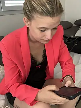 Lesamantssexy online show from May 9, 2026, 12:52 pm