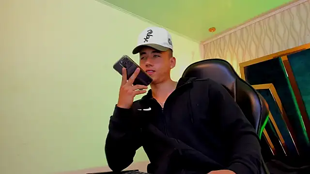 Draven Marceaux online show from September 14, 2025, 1:22 pm