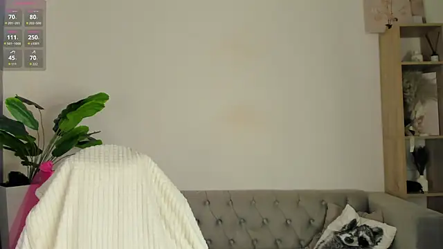 Ice Strawberry online show from March 30, 2026, 2:57 am