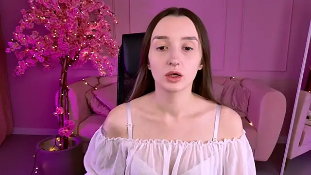 AliceLids online show from September 30, 2025, 1:06 pm