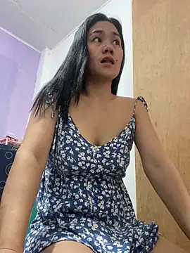 wildpussycat69 online show from May 14, 2026, 7:27 am