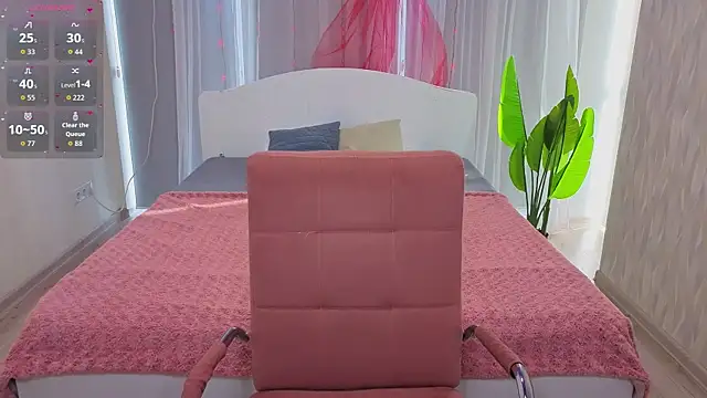 Snapshot of LuluChiiii chatting on January 18, 2026, 9:13 am LuluChiiii online show from January 18, 2026, 9:13 am