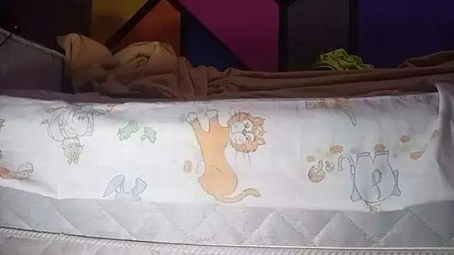 BabyBearMilk online show from October 4, 2025, 4:14 am