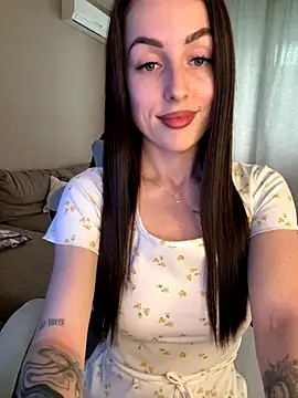 SakuraSara online show from September 14, 2025, 1:11 pm