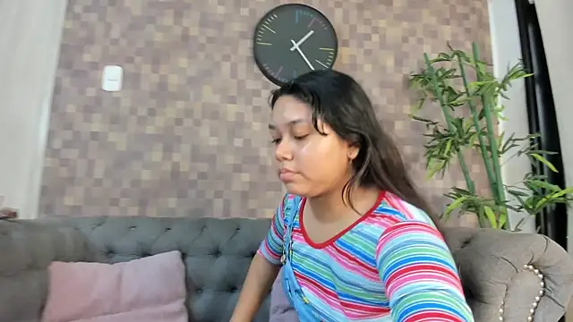 shanon marel online show from October 31, 2025, 12:13 pm