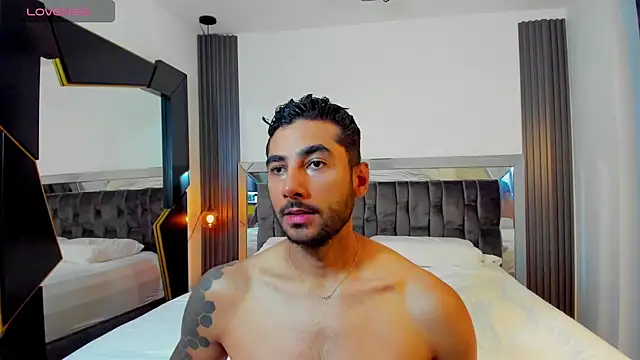 MARC THOMPSON  online show from November 7, 2025, 2:32 pm