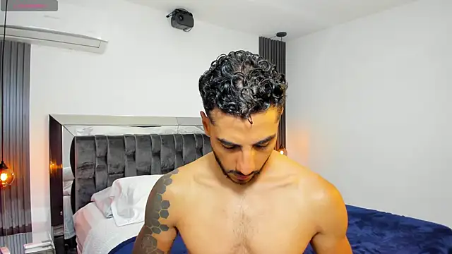 MARC THOMPSON  online show from September 12, 2025, 11:48 pm