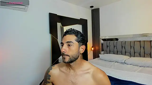 MARC THOMPSON  online show from November 26, 2025, 6:08 pm