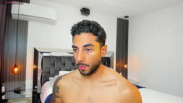 MARC THOMPSON  online show from September 8, 2025, 4:28 pm