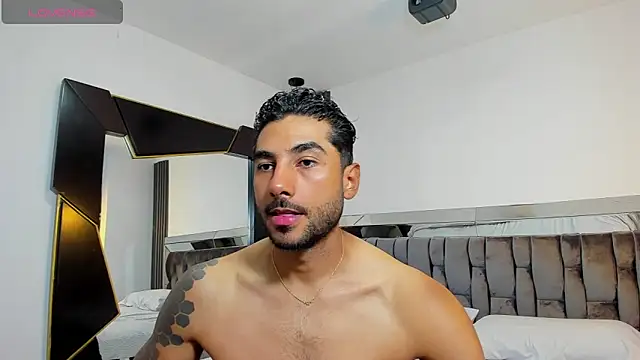 MARC THOMPSON  online show from November 23, 2025, 9:36 pm