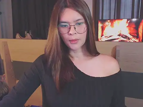 Snapshot of BonnyTyra chatting on February 28, 2026, 2:44 am BonnyTyra online show from February 28, 2026, 2:44 am