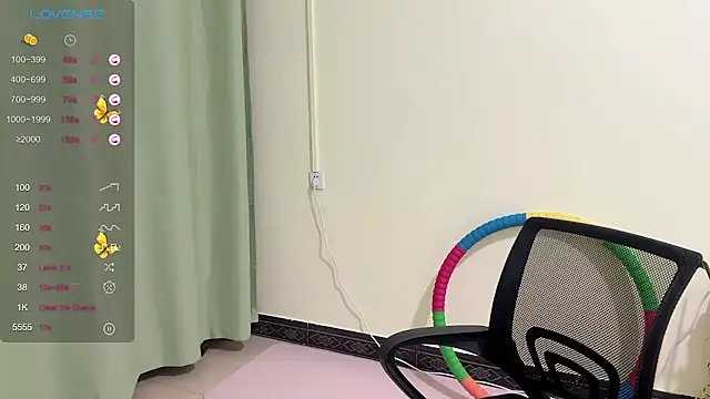 Nicole-13 online show from October 9, 2025, 2:39 pm