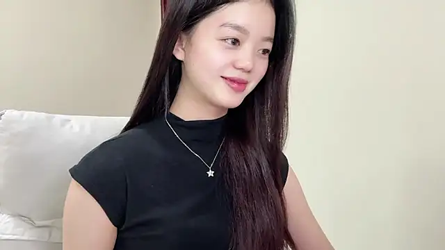 Snapshot of Nicole-13 chatting on May 8, 2026, 12:14 am Nicole-13 online show from May 8, 2026, 12:14 am