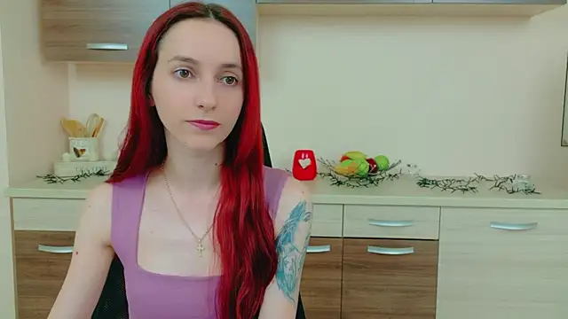 Julia Jae online show from April 8, 2026, 6:15 am