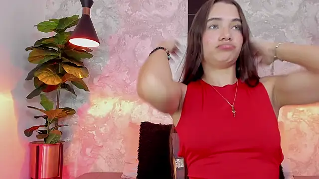 aitana baker  online show from September 18, 2025, 5:10 am