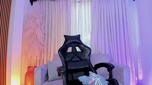 JulienSaint online show from September 22, 2025, 12:00 pm