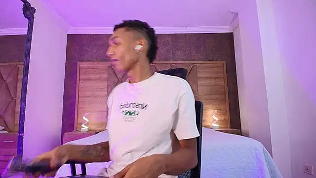 JulienSaint online show from October 1, 2025, 12:09 pm