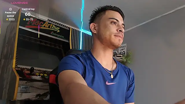 Bastian MCcormick online show from September 16, 2025, 12:17 pm