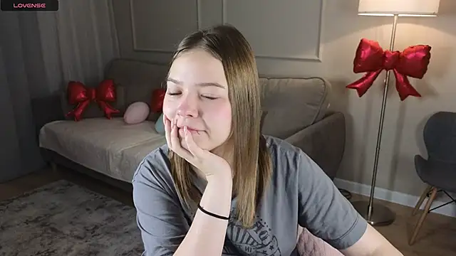 patriciapink online show from February 17, 2026, 2:09 am