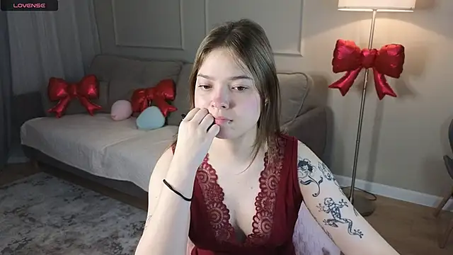 patriciapink online show from March 8, 2026, 3:32 am