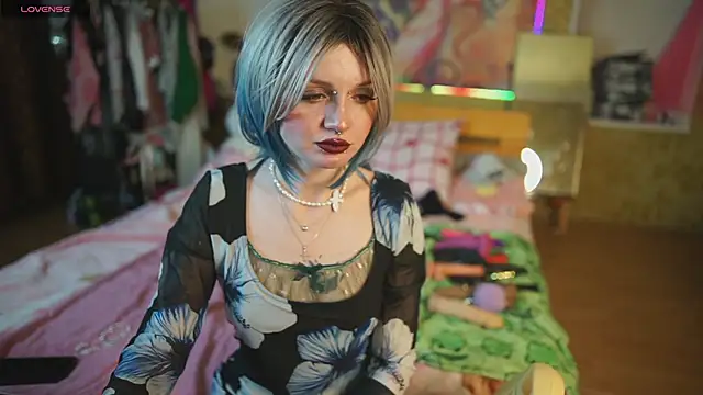 Dia Angel online show from April 15, 2026, 7:18 pm