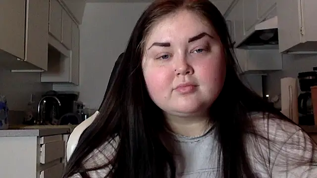 JJbaby1 online show from November 3, 2025, 1:47 pm