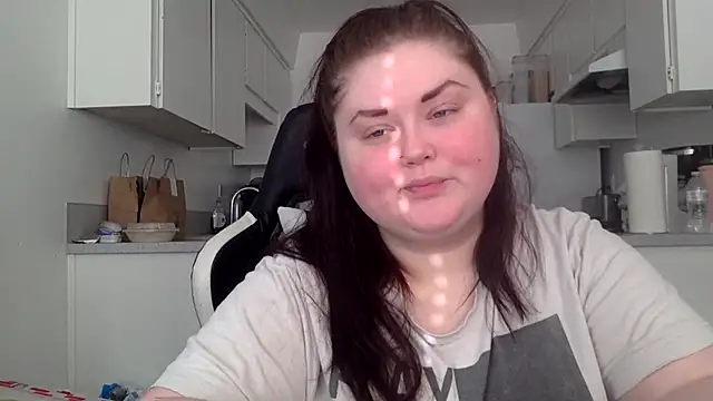 JJbaby1 online show from October 14, 2025, 3:34 pm