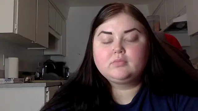 JJbaby1 online show from September 21, 2025, 2:33 pm