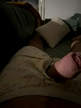 Snapshot of Bigtitsloveshow chatting on October 13, 2025, 4:03 am Bigtitsloveshow online show from October 13, 2025, 4:03 am